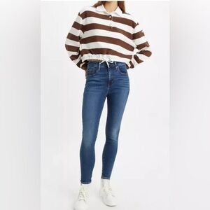 NWT Levi’s 721 high rise skinny 5 pocket medium wash denim jean 26